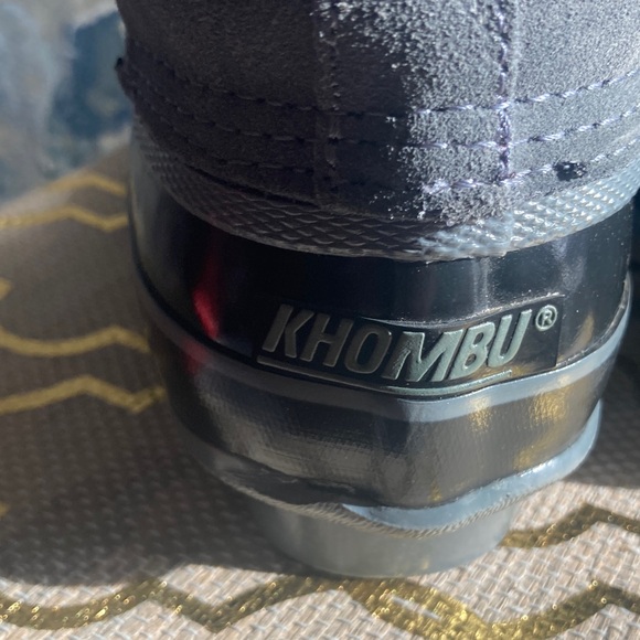 Khombu Mayana Women's Black and Gray Winter Boots with Blue Accents - Picture 4 of 16